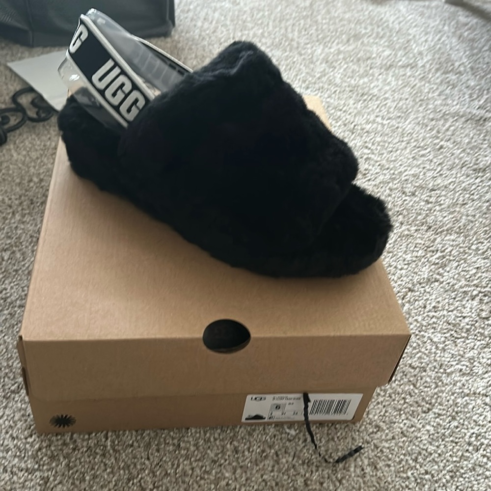 Ugg Fluff Yeah Slides